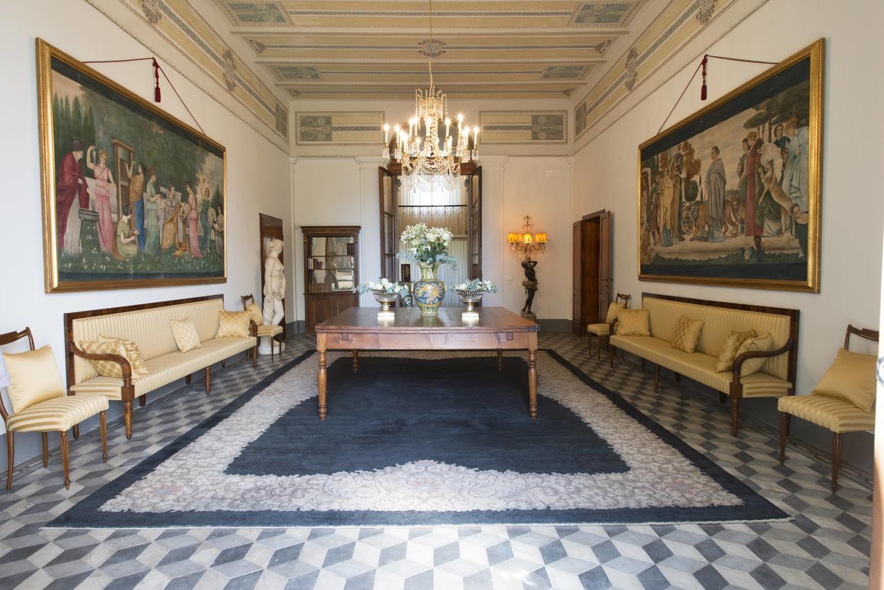 Relais Villa Scarfantoni B&B Montemurlo Buitenkant foto