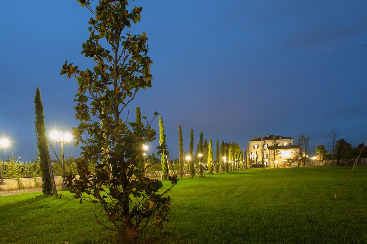 Relais Villa Scarfantoni B&B Montemurlo Buitenkant foto