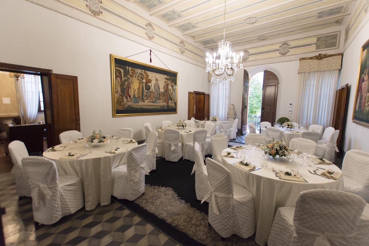 Relais Villa Scarfantoni B&B Montemurlo Buitenkant foto